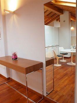 Parizzi & Restaurant Apart-hotel Parma
