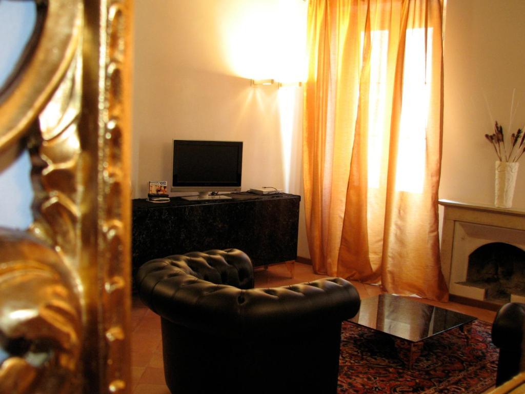 Parizzi & Restaurant 4*