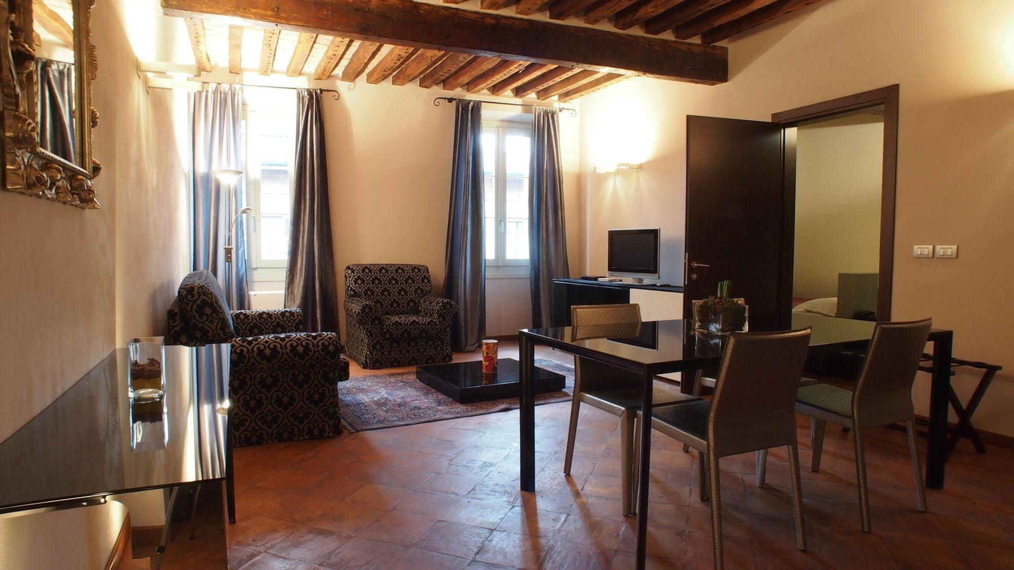 Apart-hotel Parizzi & Restaurant 4*